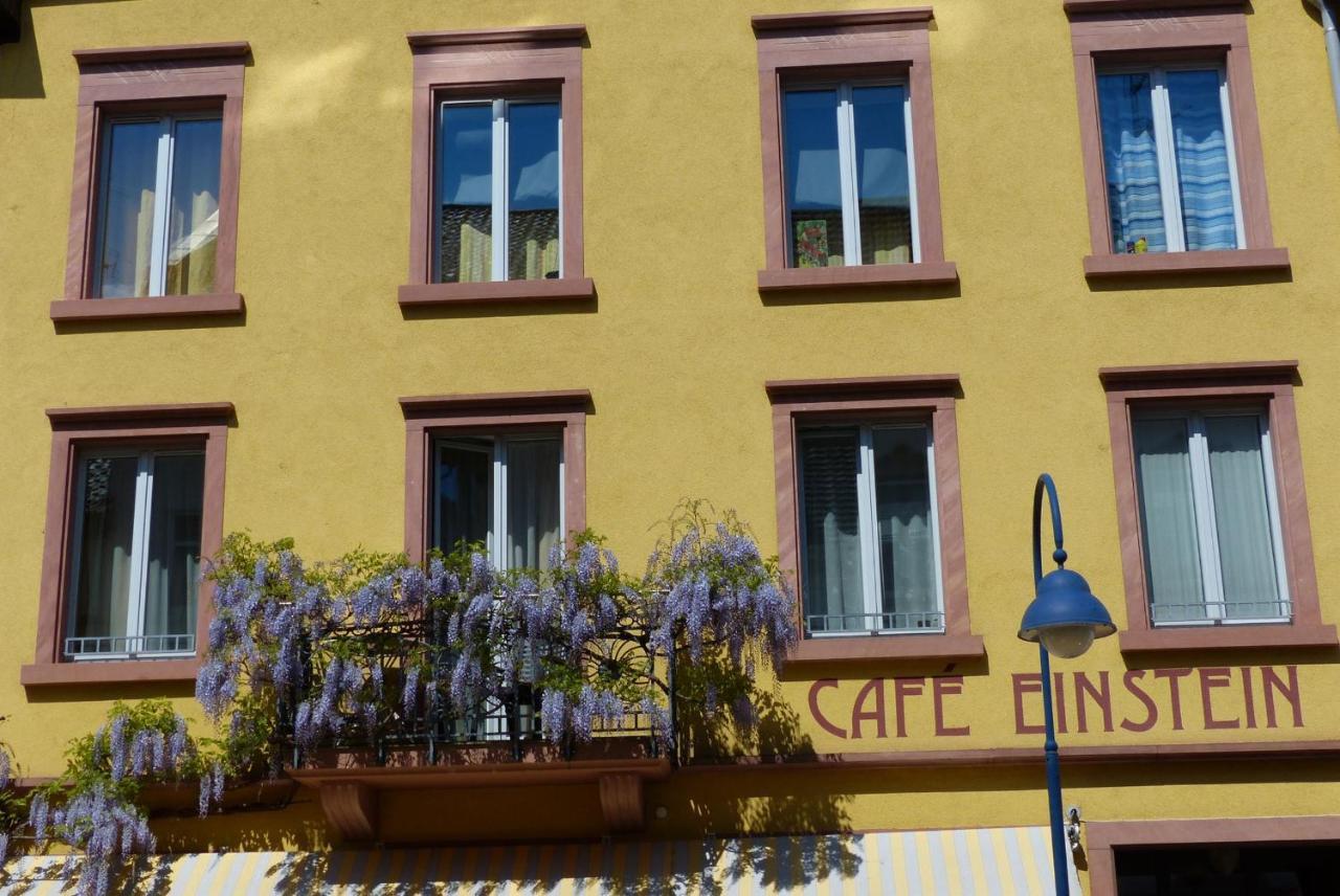 Apartments Im Cafe Einstein Friburgo em Brisgóvia Exterior foto